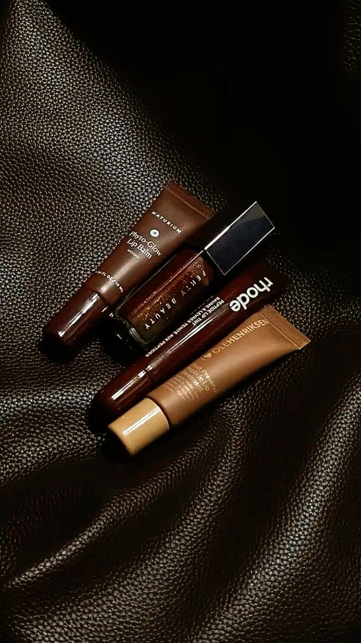 MAKEUP